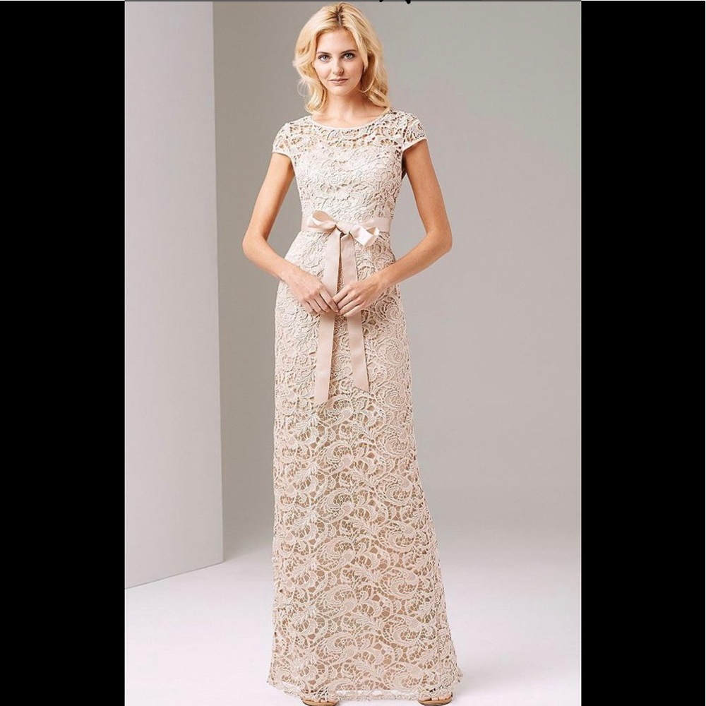 Adriana papel dress size 4  beige